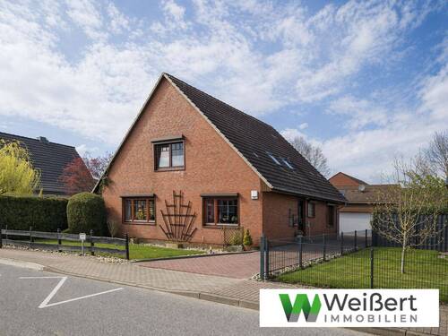 Titelbild - Großzügiges Einfamilienhaus mit ca. 192 m² Wfl., 6 Zimmern, Einliegerpotenzial & ca. 680 m² Grdst.