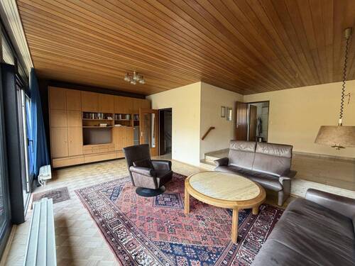 Wohnzimmer mit Esszimmer - 5 Zimmer Reihenmittelhaus in Hannover
