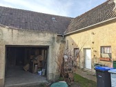 Garage mit Nebengebäude - 