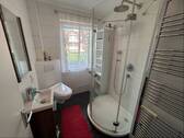 zweites Bad im OG mit Dusche - 