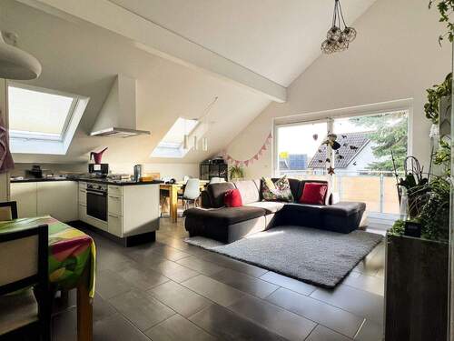 Wohnzimmer - 4 Zimmer Etagenwohnung zur Miete in Magstadt