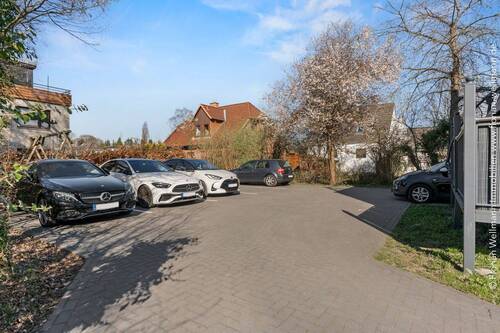 PKW - Stellplatz - 