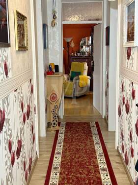 Diele - 3 Zimmer Etagenwohnung zum Kaufen in Wertheim / Bestenheider Höhe