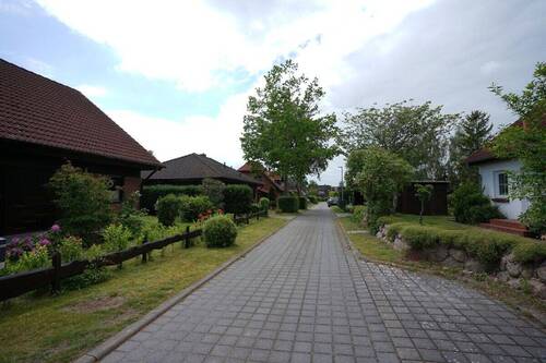Haus mit Umgebung - 