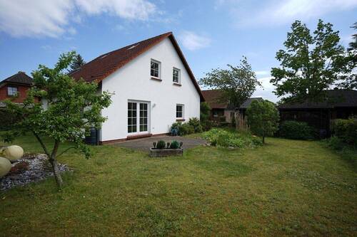 Haus Gartenansicht 1 - 