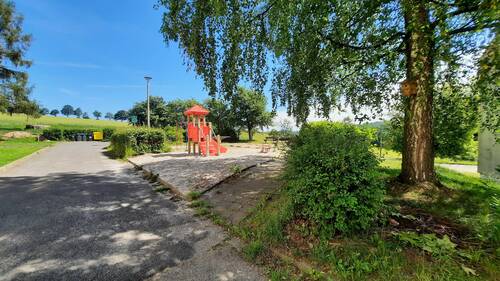 Außenbereich_Spielplatz - 1 Zimmer Etagenwohnung zur Miete in Drebach
