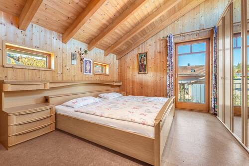Schlafzimmer (OG) - 