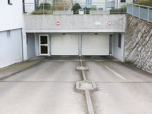 Einfahrt Tiefgarage Leipzig Paunsdorf - Garage, Stellplatz zum Kaufen in Leipzig