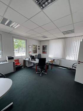 2 - 1 Zimmer Büro zur Miete in Frankfurt am Main