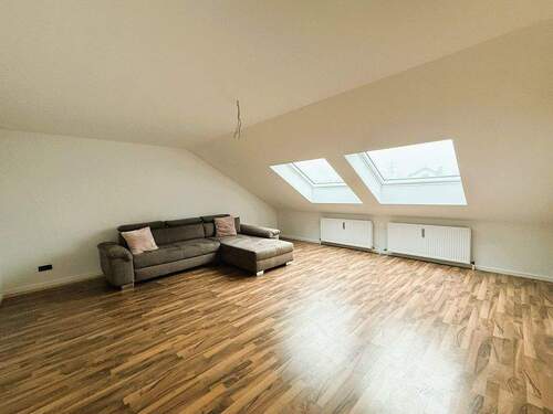 Wohnen.jpg - Etagenwohnung mit 180,00 m&sup2; in Wettstetten zur Miete