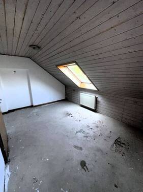 Zimmer 2 DG Bild 2.jpg - 
