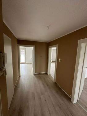 Bild 3 - 3 Zimmer Etagenwohnung in Ludwigshafen