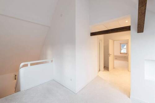 DG offner Bereich - Treppenaufgang - 