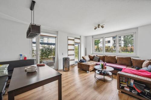 Wohnzimmer - 2 Zimmer Etagenwohnung zum Kaufen in Gernsbach