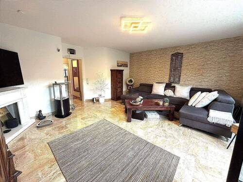 Wohnzimmer - Mehrfamilienhaus, Wohnhaus mit 130,70 m&sup2; in Mainz zum Kaufen