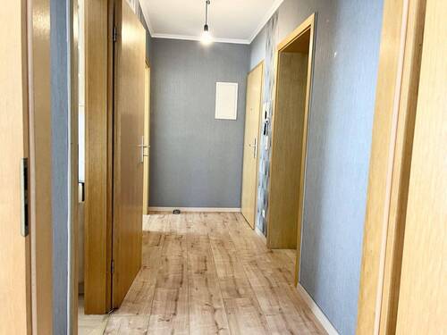 Flur Wohnung - 2 Zimmer Etagenwohnung zum Kaufen in Sömmerda
