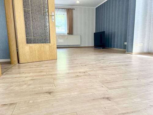 Wohn/Esszimmer - 