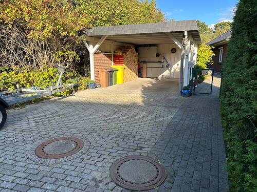 Carport mit Auffahrt - 