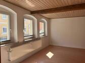 Wohnzimmer.jpg - Etagenwohnung mit 90,00 m² in Emskirchen zur Miete