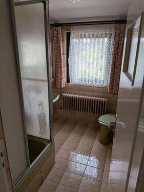 Bad zweiter Stock, mit Dusche - 