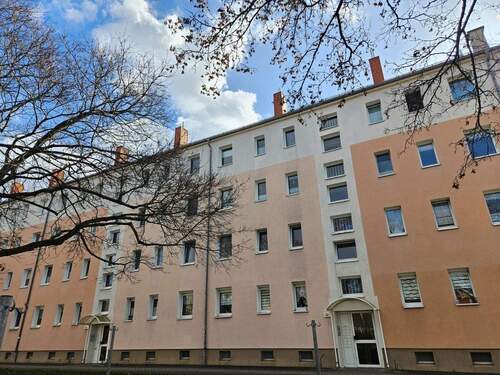 Hinteransicht - 3 Zimmer Etagenwohnung in Halle