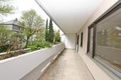 Balkon 1 - 4 Zimmer Etagenwohnung in München