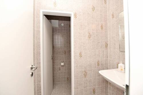 WC - 