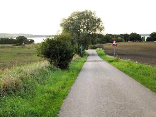 Zufahrt von Sommersdorf zur Bungalowsiedlung - 