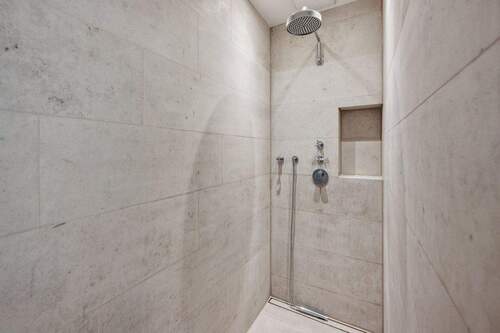 bodengleiche Walk-in-Dusche - 
