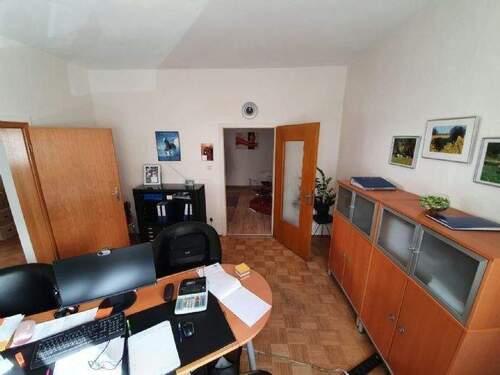 Büro 1 - 