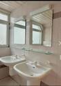 Badezimmer mit 2 Waschbecken - 