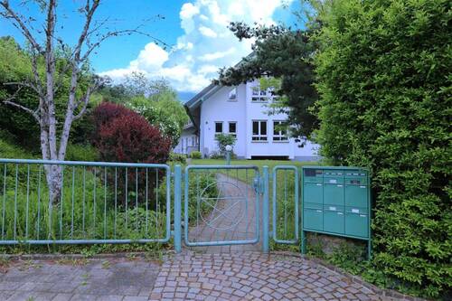 Außenansicht - Moderne Dachgeschosswohnung mit einem traumhaften Blick auf die Alpen und den Bodensee