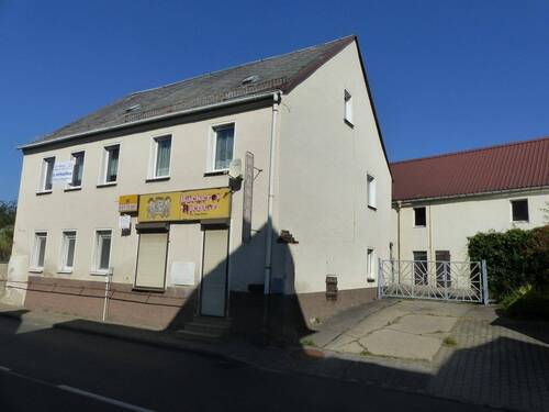 Ansicht + Zufahrt - Einfamilienhaus mit Ausbaupotenzial wartet auf kreativen Handwerker - Gemeinde Wermsdorf
