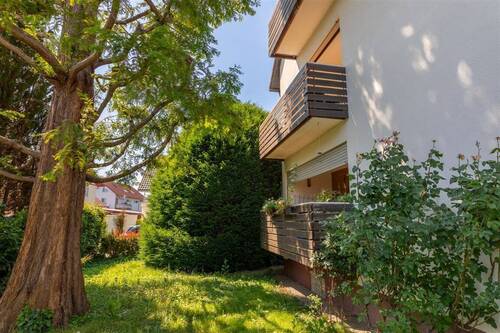 Garten Hausansicht - 3 FACH GUT... KN-Dettingen, Wohnhaus mit 3 Einheiten, ideal für Anleger u. Eigennutzer!