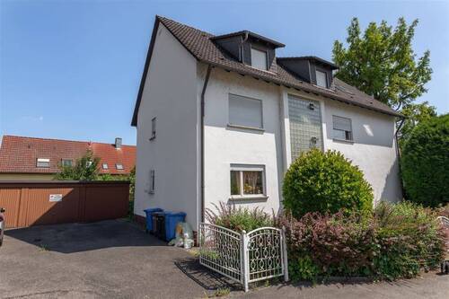 Hausansicht Eingang - 9 Zimmer Mehrfamilienhaus, Wohnhaus zum Kaufen in Konstanz