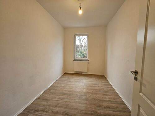 Zimmer 1 - 5 Zimmer Einfamilienhaus in Bremen