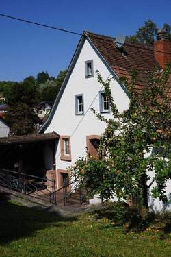Südgiebel Ansicht - 5 Zimmer Bauernhaus, Landhaus zum Kaufen in Inzlingen