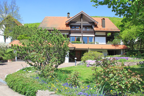 Straßenansicht - 6 Zimmer Einfamilienhaus in Albstadt