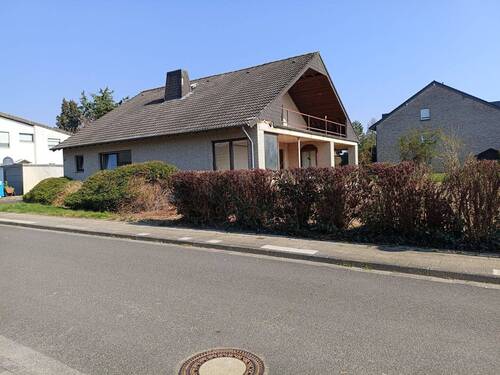 Front - 4 Zimmer Einfamilienhaus zum Kaufen in Titz