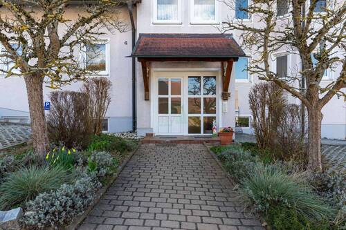 Eingang - 2 Zimmer Etagenwohnung zum Kaufen in Edelsfeld