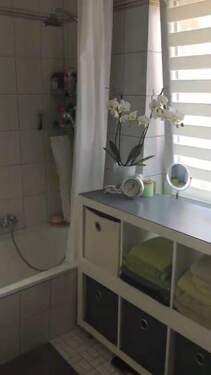 Badezimmer mit Wanne - 