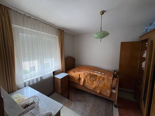 Schlafzimmer 1. OG - Reihenmittelhaus mit 80,00 m² in Albstadt zum Kaufen