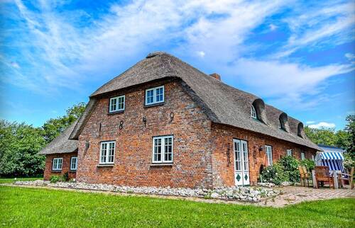 13. Traumhaus unter Reet-Sylter Luxus Seitenansich - Einfamilienhaus in Emmelsbüll-Horsbüll zum Kaufen