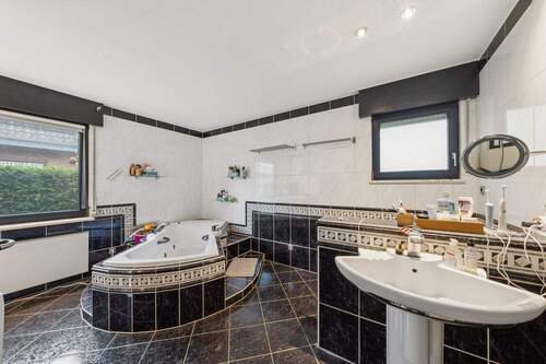 Bad im Erdgeschoss - 