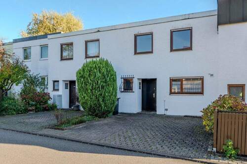 Hausansicht - 5 Zimmer Reihenmittelhaus zum Kaufen in Vaihingen an der Enz