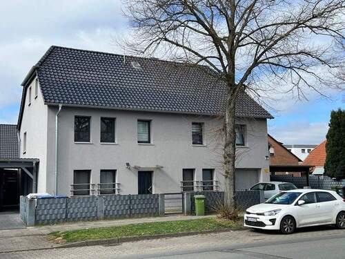 Straßenansicht - Zweifamilienhaus mit Büro oder Einliegerwohnung in Braunschweig-Wenden