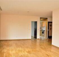 Top Lage: Attraktive 2,5-Zi.-Wohnung mit EBK, Loggia und TG-Stellplatz - Kaarst Kaarst-Mitte