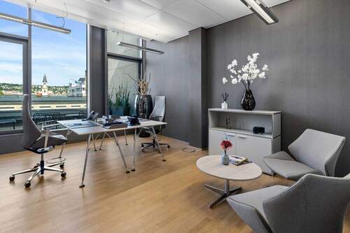 Moderner Büroraum in zentraler Lage - Premiumbüro in Stuttgart Mitte: Offene Schreibtischplätze 4 - sofort verfügbar