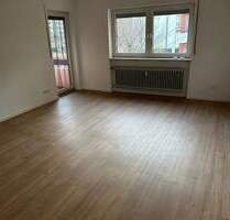 Renovierte 4 Zimmer Wohnung mit Balkon und Stellplatz in Weiden Ost