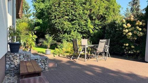 Die Terrasse am Haus - 7 Zimmer Einfamilienhaus in Berlin